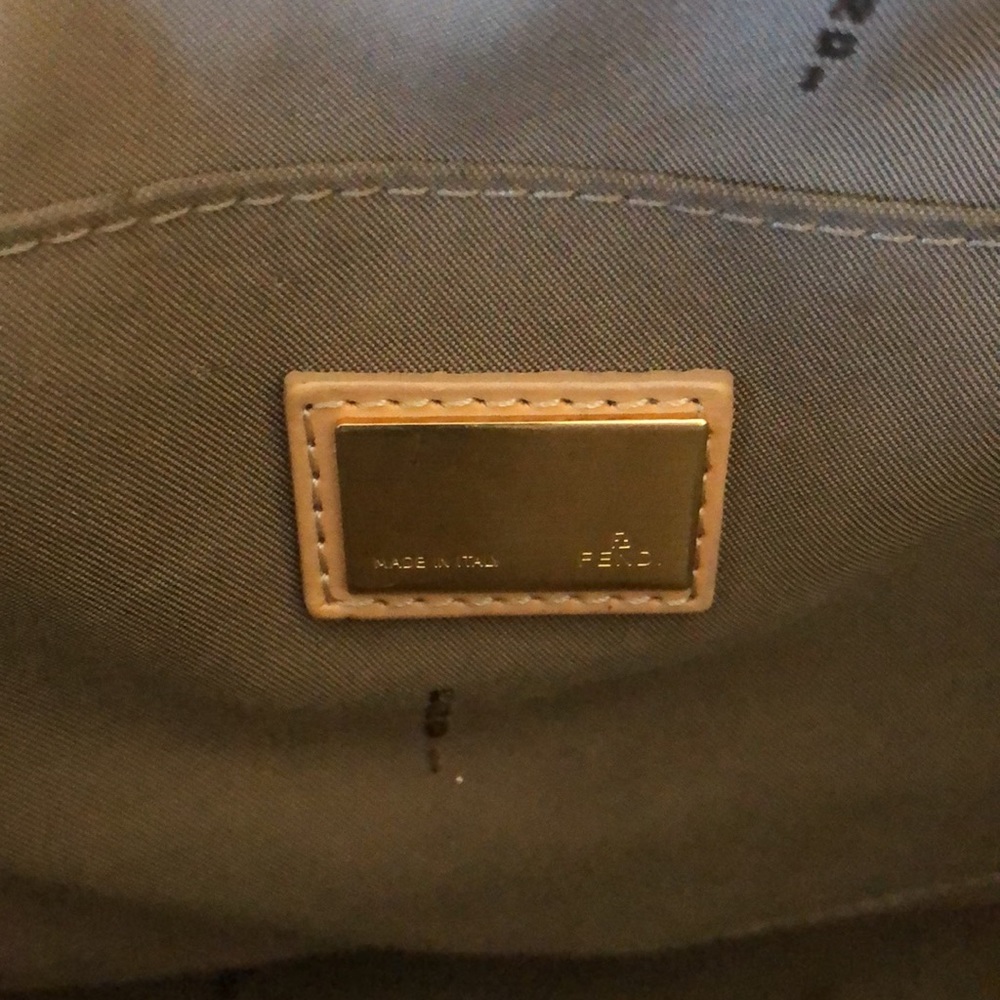 FENDI ZUCCHINO CANVAS tote beige material with Fendi logo rare find - Picture 4 of 16